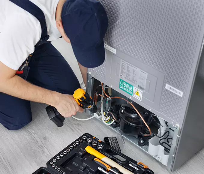 Why Holden Facility Managers Trust Holden Appliance Pro for Every Commercial Chiller Repair?